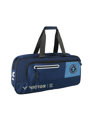 VICTOR x LZJ III BR5624LZJ Rectangular Racket Bag – VICTOR x LZJ III BR5624LZJ Rectangular Racket Bag – Polyester, 72x20x33 cm, Medieval Blue | OWN YOUR ATTITUDE Collection“OWN YOUR ATTITUDE” Collection